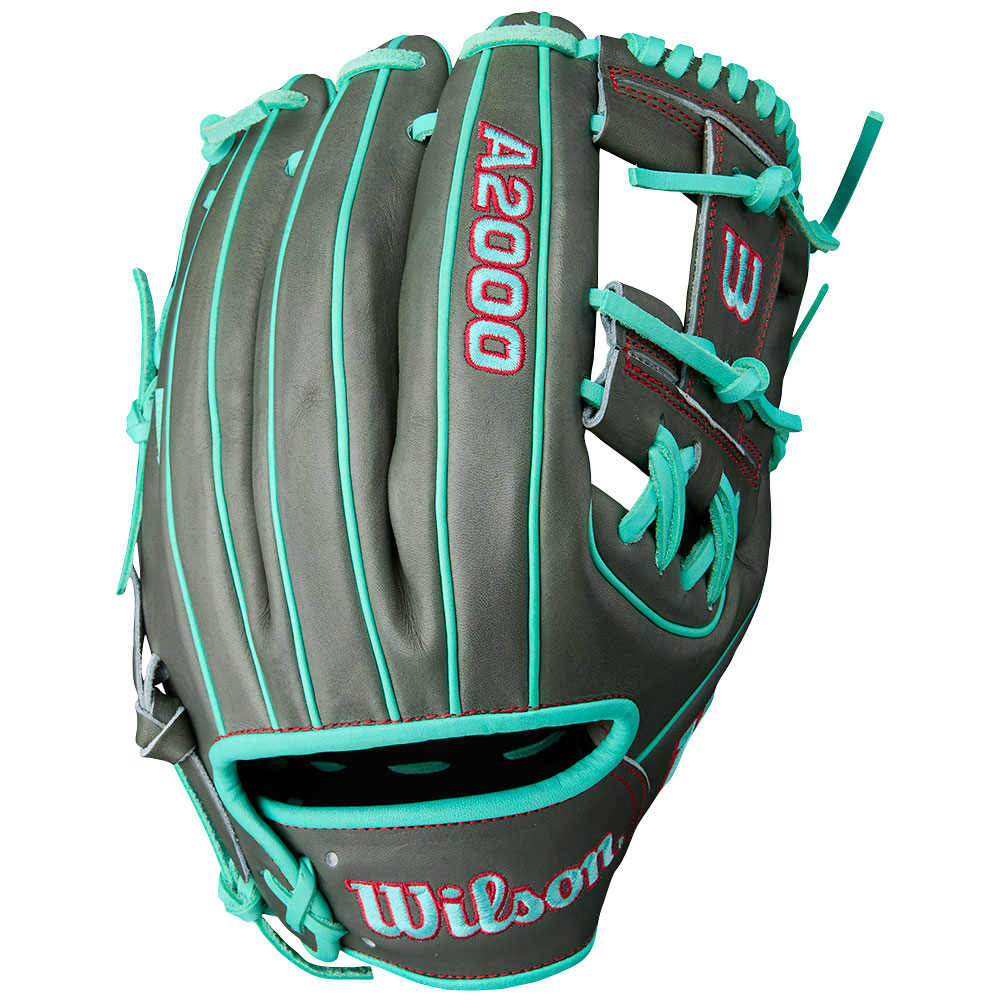 Wilson A2000 1975 11.75in Baseball Glove – infield view