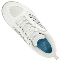 New Balance Youth 3000V7 Molded Baseball Cleats, White/Black